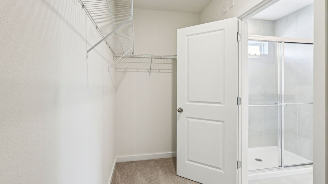 Representative unfurnished interior of a home built from the Baker by DRB Homes in Liberty Trace, Haines City (Image 36).
