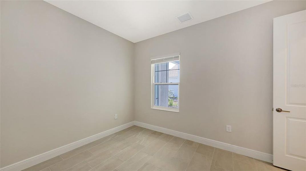 Spacious, unfurnished interior of a new home in , Venice (Image 20).