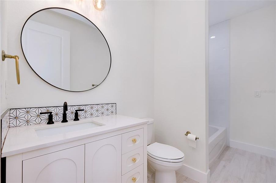 Furnished interior view inside a new home in , Punta Gorda (Image 41). Furnished interior view inside a new home in , Punta Gorda (Image 41).