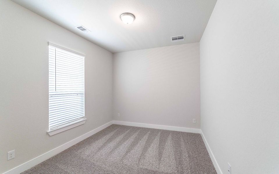 Spacious, unfurnished interior of a new home in Canterra Creek, Rosharon (Image 44).