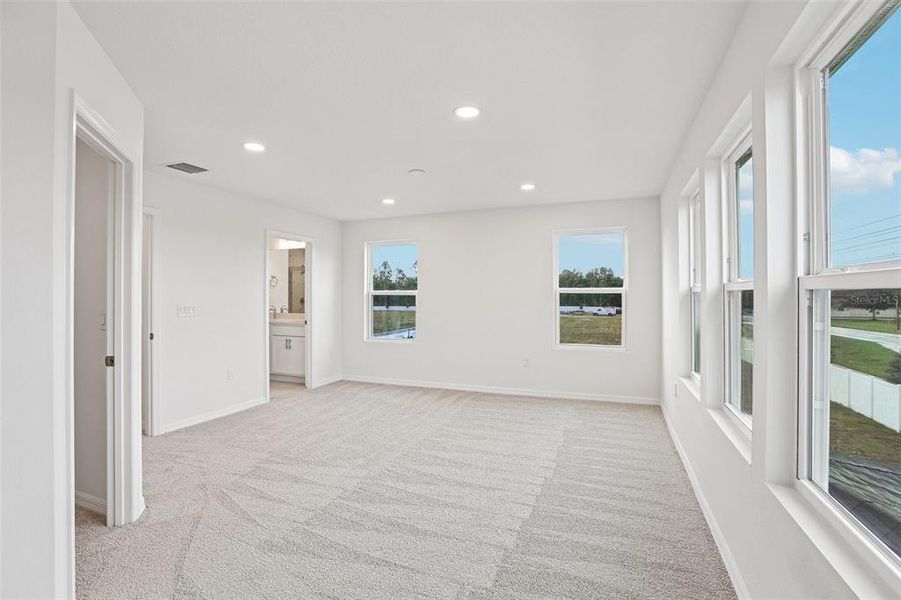 Spacious, unfurnished interior of a new home in Twin Oaks, Zephyrhills (Image 33). Spacious, unfurnished interior of a new home in Twin Oaks, Zephyrhills (Image 33).