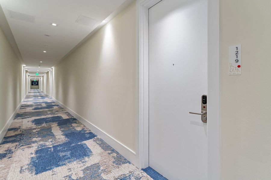 031-220LakeShoreDr-1219-WestPalmBeach-SM