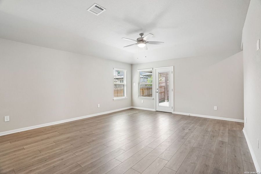 Spacious, unfurnished interior of a new home in Legendary Trails - Premier Series, Cibolo (Image 29).