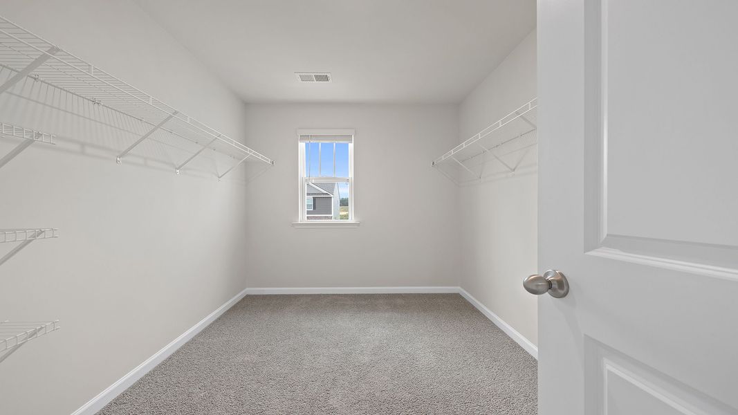 Spacious, unfurnished interior of a new home in Cloverdale Hills, Piedmont (Image 31).