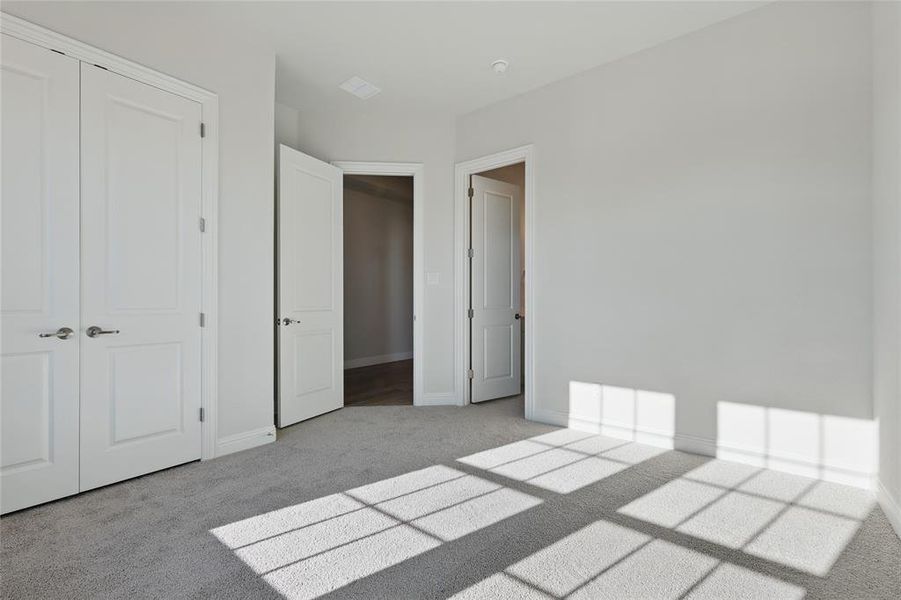 Spacious, unfurnished interior of a new home in Lakeshore Bluffs, Shady Shores (Image 22). Spacious, unfurnished interior of a new home in Lakeshore Bluffs, Shady Shores (Image 22).