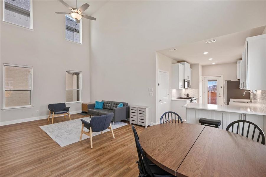 Furnished interior view inside a new home in Symmetry 37s, Frisco (Image 12).