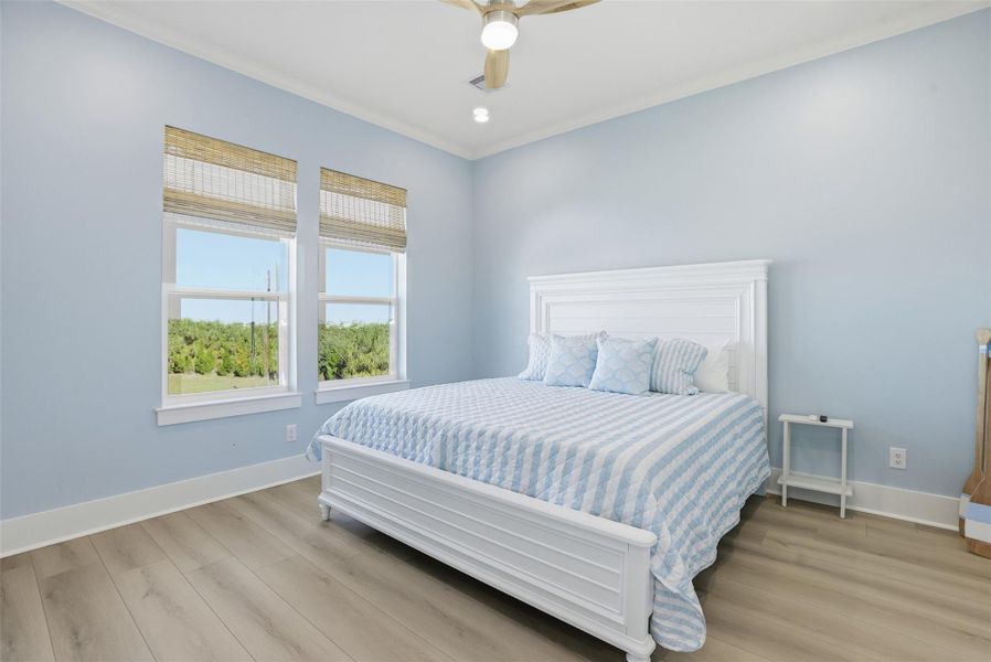 Furnished interior view inside a new home in , Galveston (Image 34).