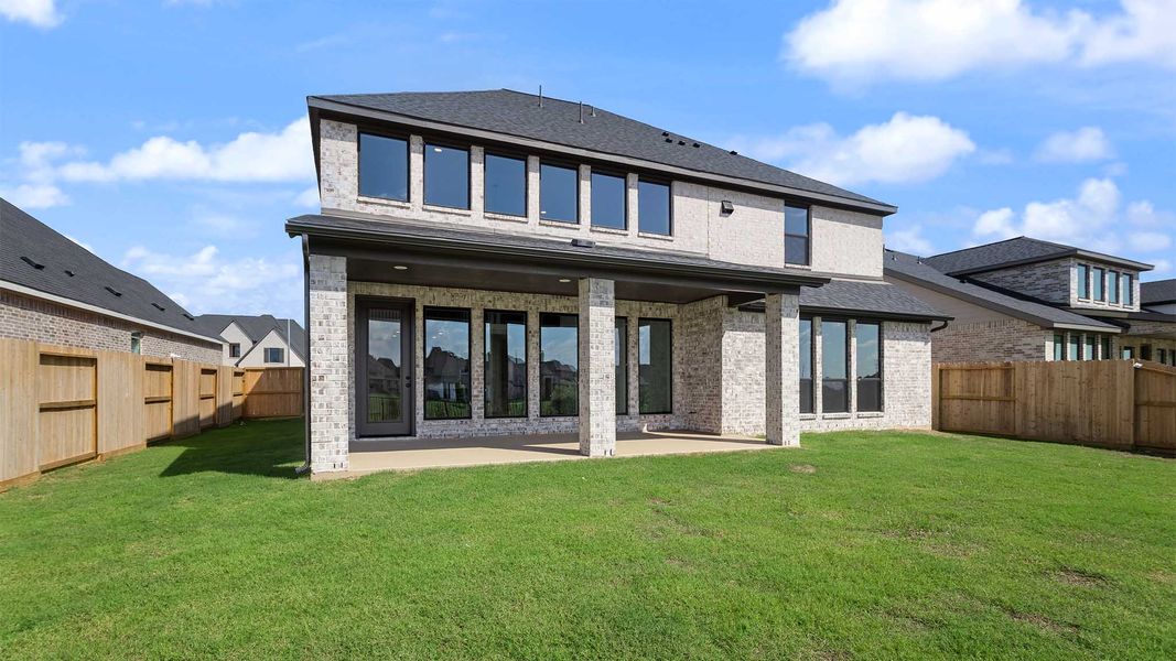 Exterior details and patio area of a home in Cross Creek West, Fulshear (Image 3).