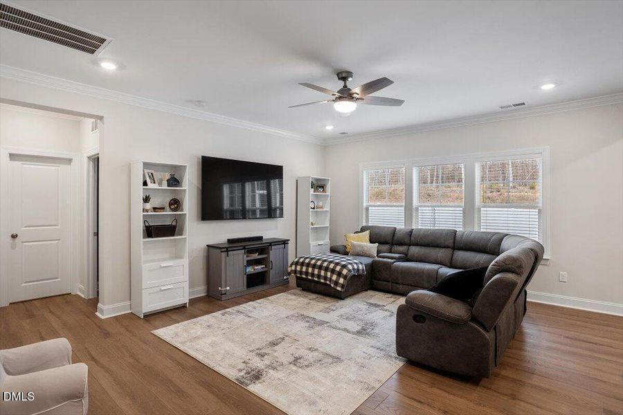 4038 Front Runner Dr. 4038 Front Runner Dr.