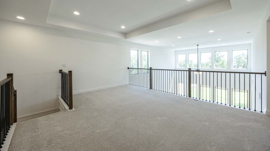 Spacious, unfurnished interior of a new home in Parmer Ranch, Georgetown (Image 8).
