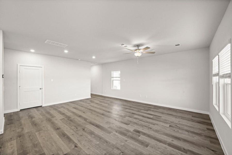 Spacious, unfurnished interior of a new home in Northpark South, Porter (Image 23). Spacious, unfurnished interior of a new home in Northpark South, Porter (Image 23).