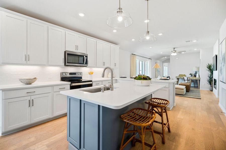 Representative furnished interior of a home built from the Primrose by Beazer Homes in Saratoga: Fields 40', Aubrey (Image 10). Representative furnished interior of a home built from the Primrose by Beazer Homes in Saratoga: Fields 40', Aubrey (Image 10).