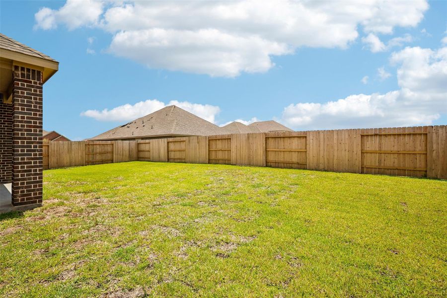 Exterior details and patio area of a home in Lago Mar, Texas City (Image 4). Exterior details and patio area of a home in Lago Mar, Texas City (Image 4).