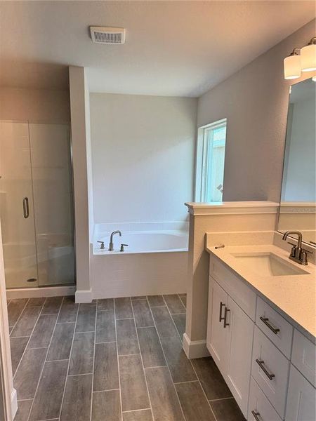 Spacious, unfurnished interior of a new home in Watercress Cove, North Port (Image 4).