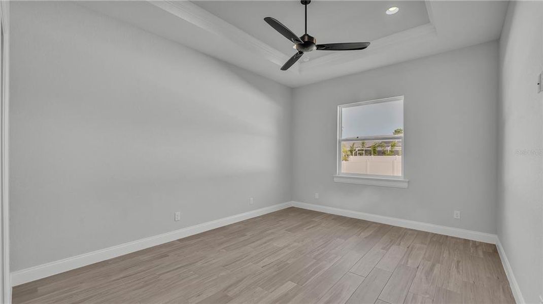 Spacious, unfurnished interior of a new home in , Lakeland (Image 18).