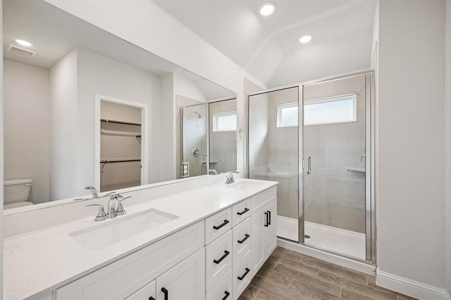 Furnished interior view inside a new home in Venetian, Weston (Image 5).