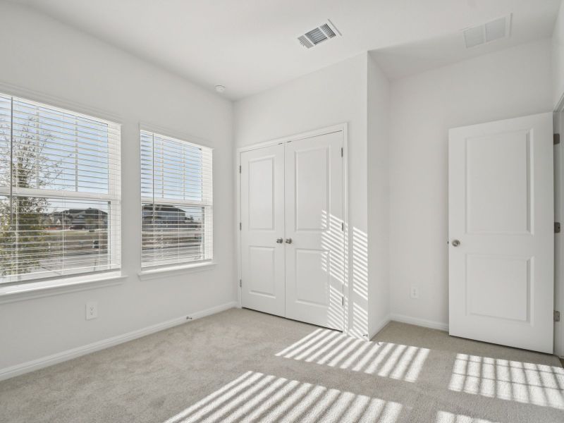 Spacious, unfurnished interior of a new home in Flora, Hutto (Image 9).