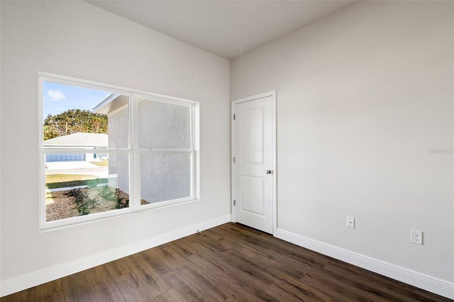 Spacious, unfurnished interior of a new home in , Ocala (Image 18).