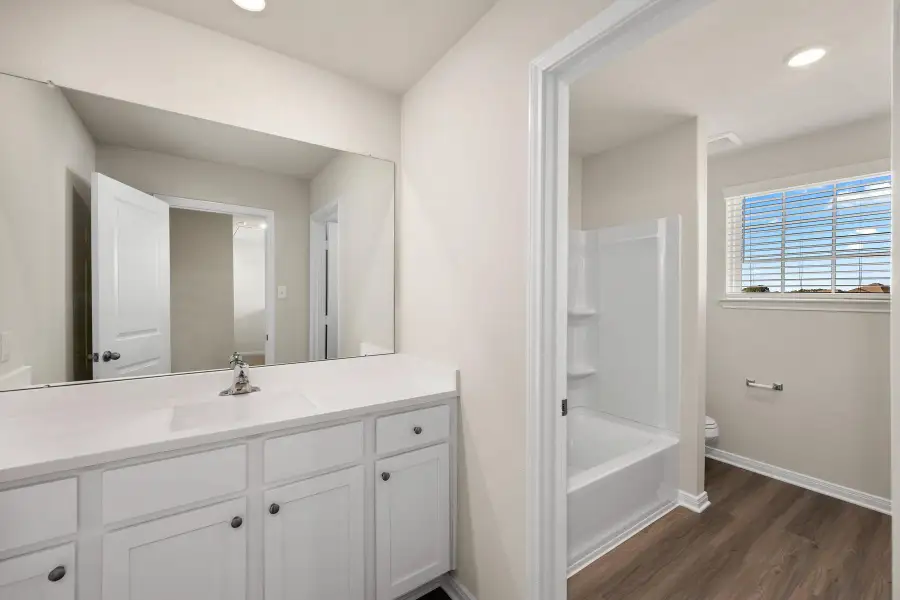 Furnished interior view inside a new home in Lago Mar, Texas City (Image 4).