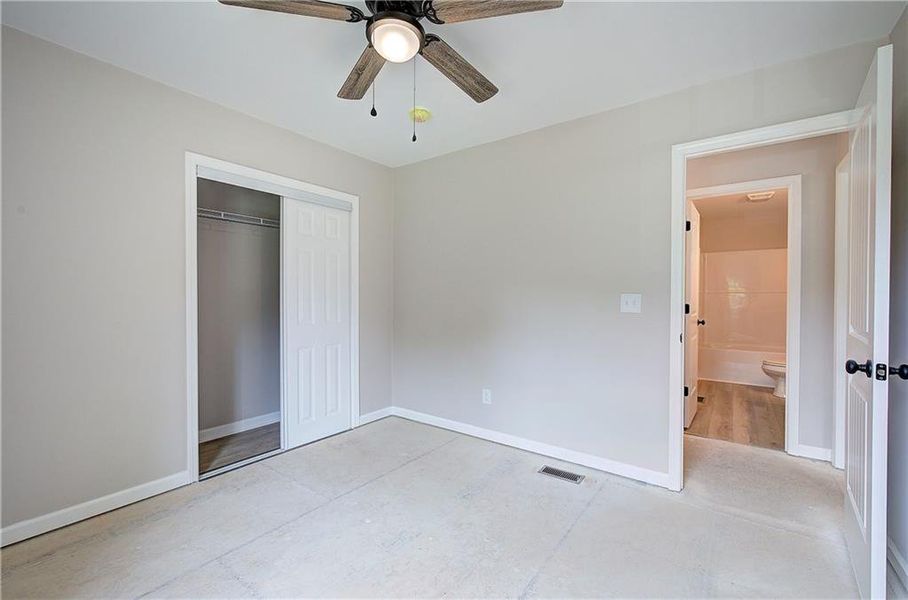 Spacious, unfurnished interior of a new home in , Cartersville (Image 22).