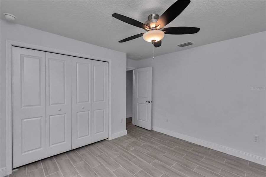 Spacious, unfurnished interior of a new home in , Ocala (Image 19).