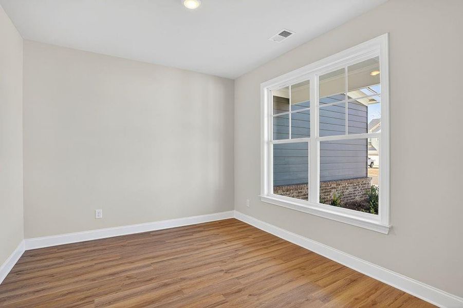 Spacious, unfurnished interior of a new home in , Homer (Image 22).