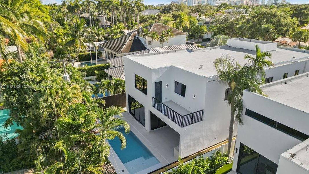 Image 87 of a home in . Image 87 of a home in .