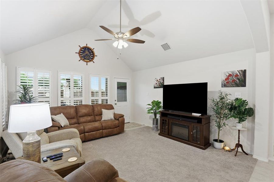 Furnished interior view inside a new home in Chisholm Hills, Cleburne (Image 15).