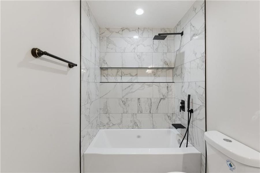 Image 21 of a home in .