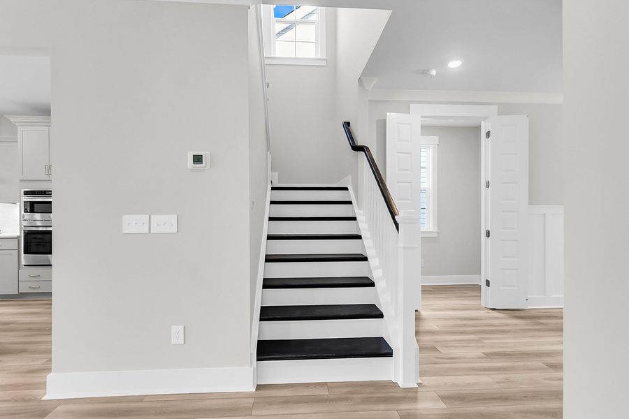 Spacious, unfurnished interior of a new home in Pineland Preserve, Summerville (Image 35).