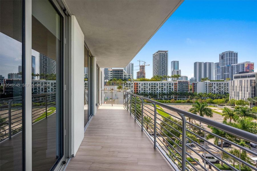 Condo located in Miami, FL showcasing its design and architecture (Image 31). Condo located in Miami, FL showcasing its design and architecture (Image 31).