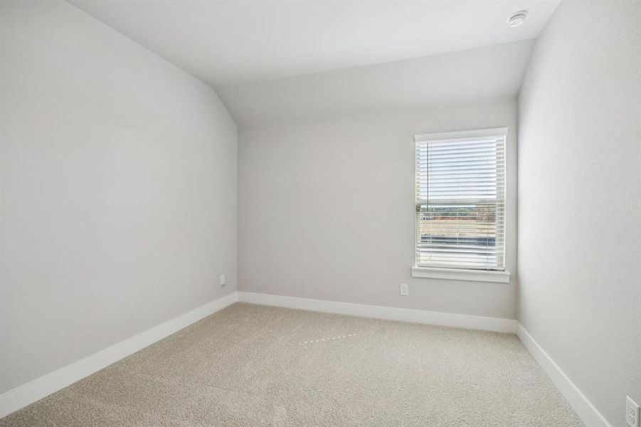 Spacious, unfurnished interior of a new home in Painted Tree - Woodland West, McKinney (Image 18).