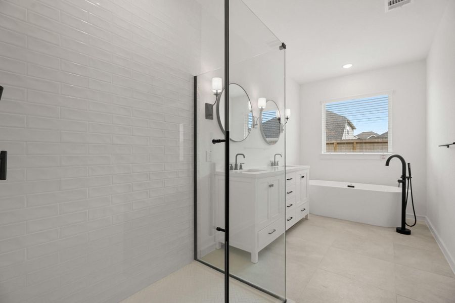 Lovely primary bath (*Photo not of actual home and used for illustration purposes only.) Lovely primary bath (*Photo not of actual home and used for illustration purposes only.)