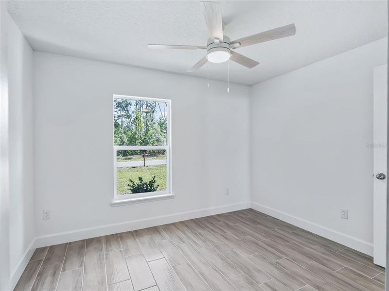 Spacious, unfurnished interior of a new home in , Ocala (Image 29).