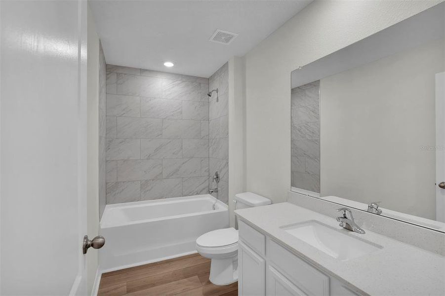 Furnished interior view inside a new home in Palm Coast, Palm Coast (Image 7).