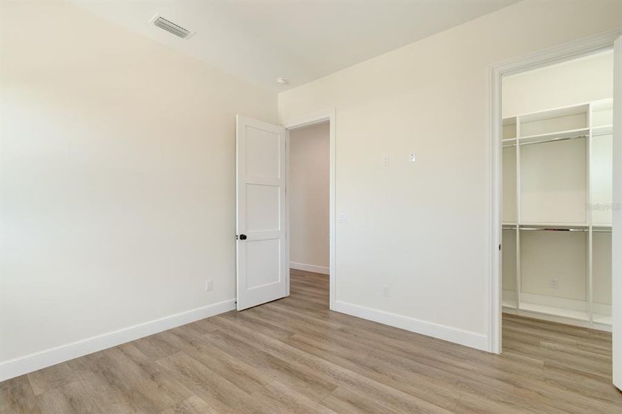 Spacious, unfurnished interior of a new home in , New Smyrna Beach (Image 25).