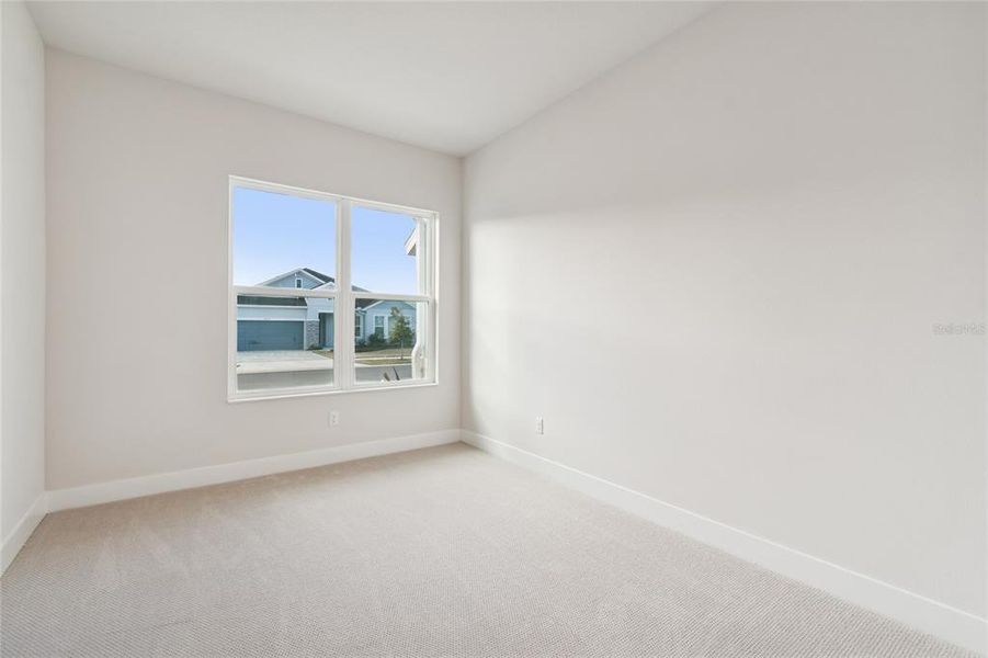 Spacious, unfurnished interior of a new home in Chapel Crossings, Wesley Chapel (Image 29).