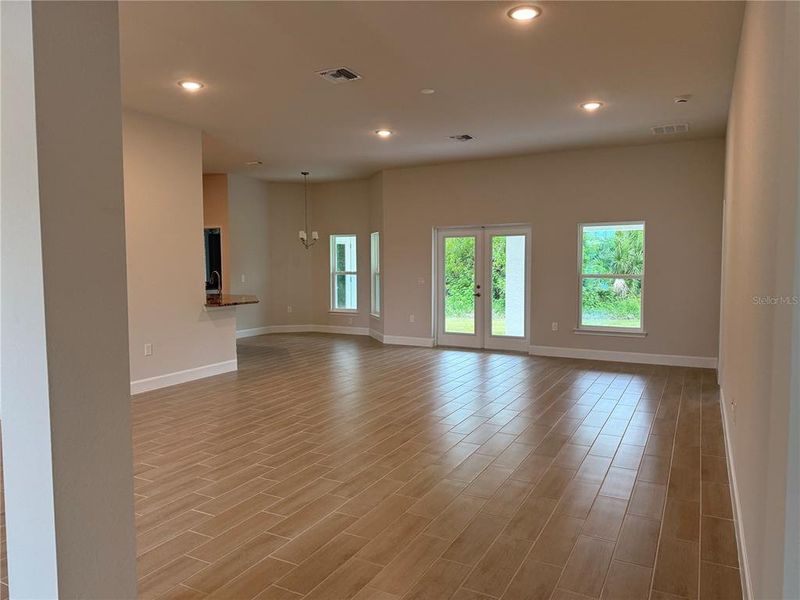 Spacious, unfurnished interior of a new home in Rotonda, Rotonda West (Image 15). Spacious, unfurnished interior of a new home in Rotonda, Rotonda West (Image 15).