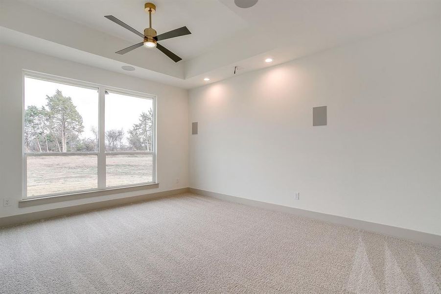 Spacious, unfurnished interior of a new home in Tuscan Estates, Waxahachie (Image 30).