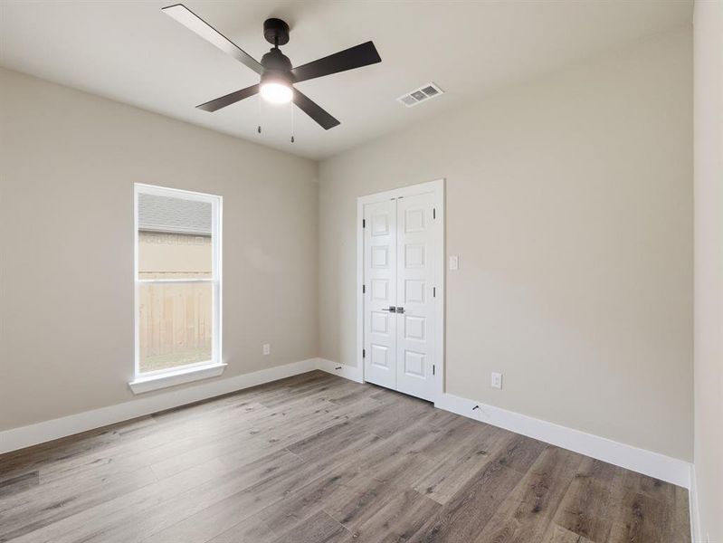 Spacious, unfurnished interior of a new home in , Grand Prairie (Image 22).