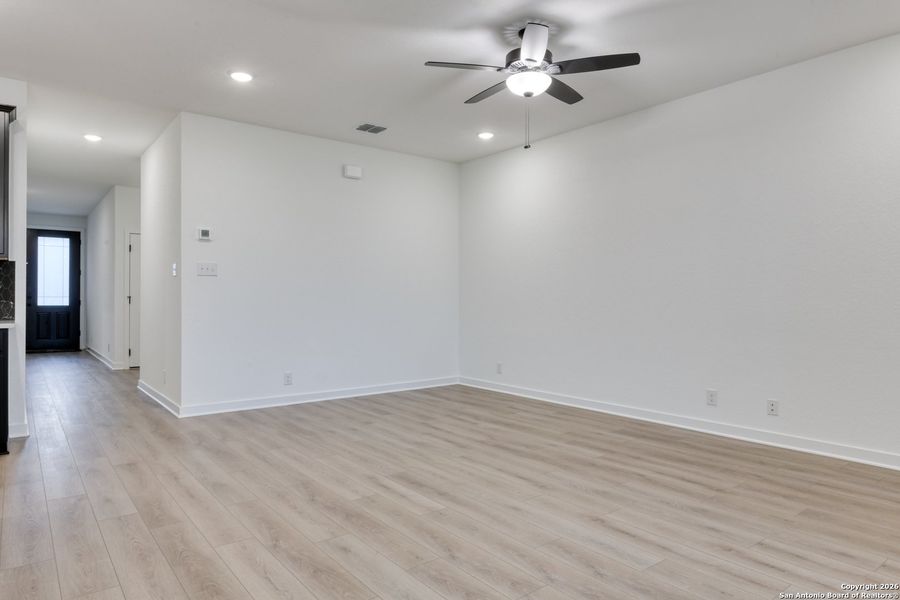 Spacious, unfurnished interior of a new home in Saddlebrook Ranch, Schertz (Image 22).