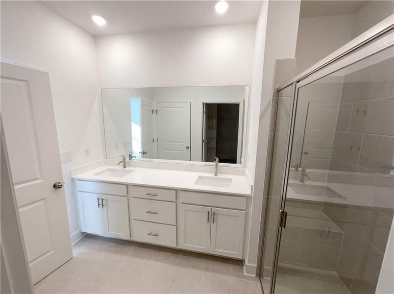 Furnished interior view inside a new home in , Sharpsburg (Image 9).