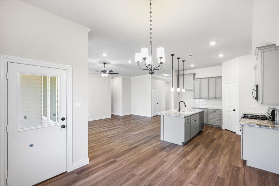 Furnished interior view inside a new home in Lexington Heights, Willis (Image 27). Furnished interior view inside a new home in Lexington Heights, Willis (Image 27).