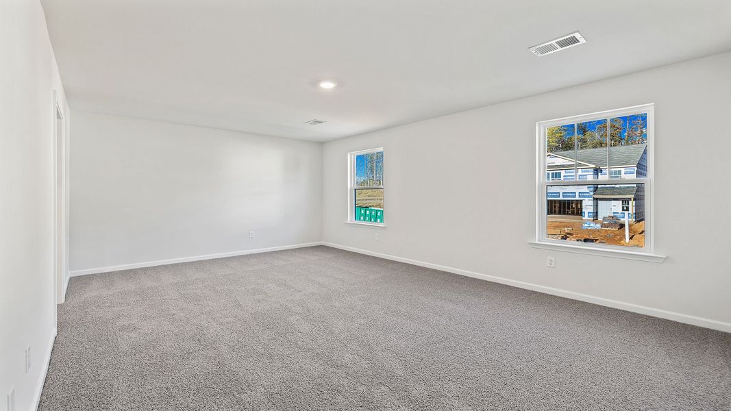 Spacious, unfurnished interior of a new home in Cloverdale Hills, Piedmont (Image 26).