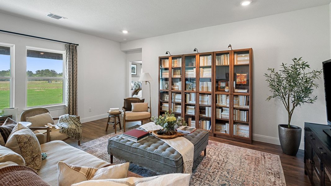 Image 36 representing the The Fairfield by D.R. Horton in Railhead, Cedar Creek, TX.