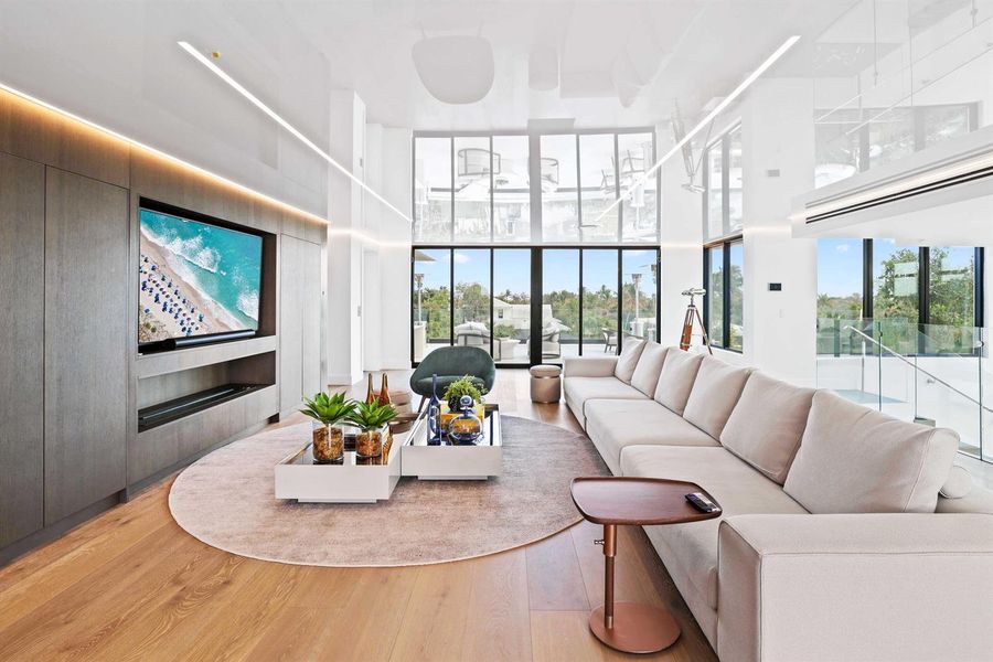Loft Entertaining Lounge