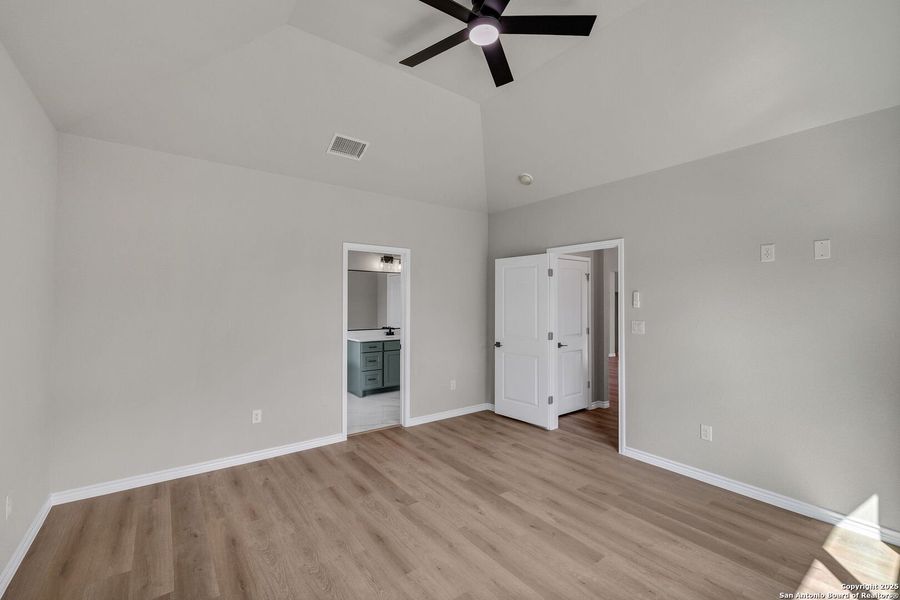 Spacious, unfurnished interior of a new home in , Elmendorf (Image 38).