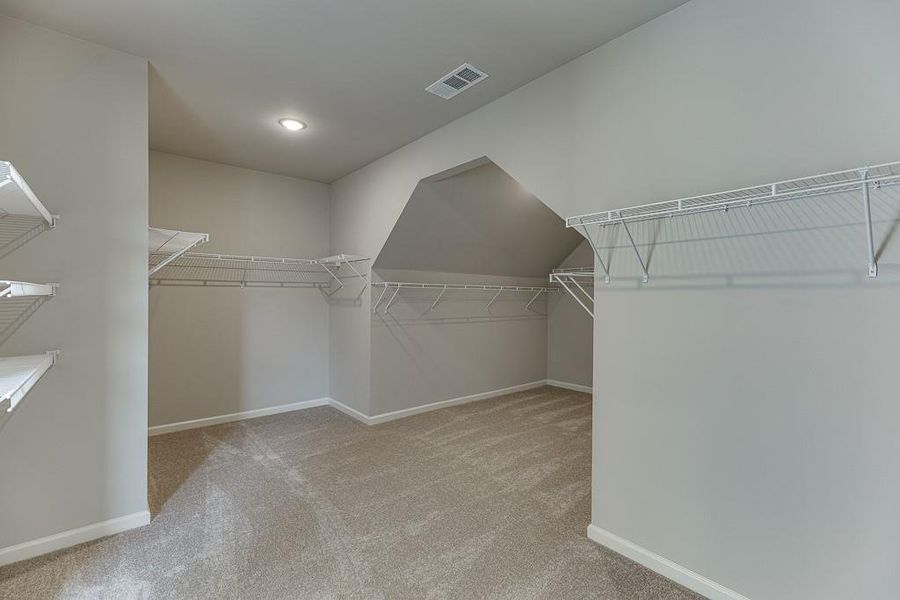 Spacious, unfurnished interior of a new home in , Gainesville (Image 40). Spacious, unfurnished interior of a new home in , Gainesville (Image 40).
