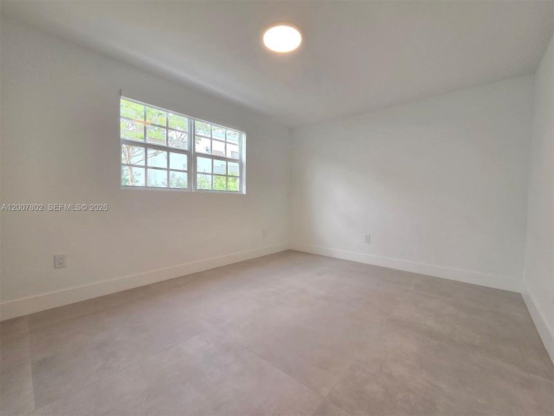 Spacious, unfurnished interior of a new home in , West Palm Beach (Image 27).
