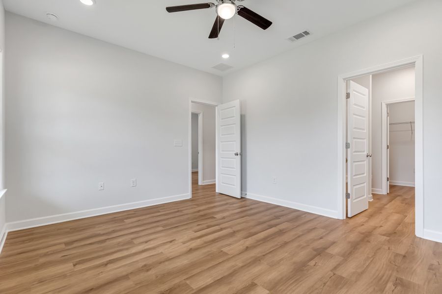 Spacious, unfurnished interior of a new home in , Crestview (Image 37).